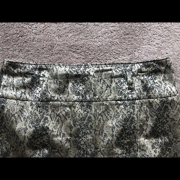🔑💎🔑3 for$25 Think Tank snakeskin skirt - Picture 3 of 3